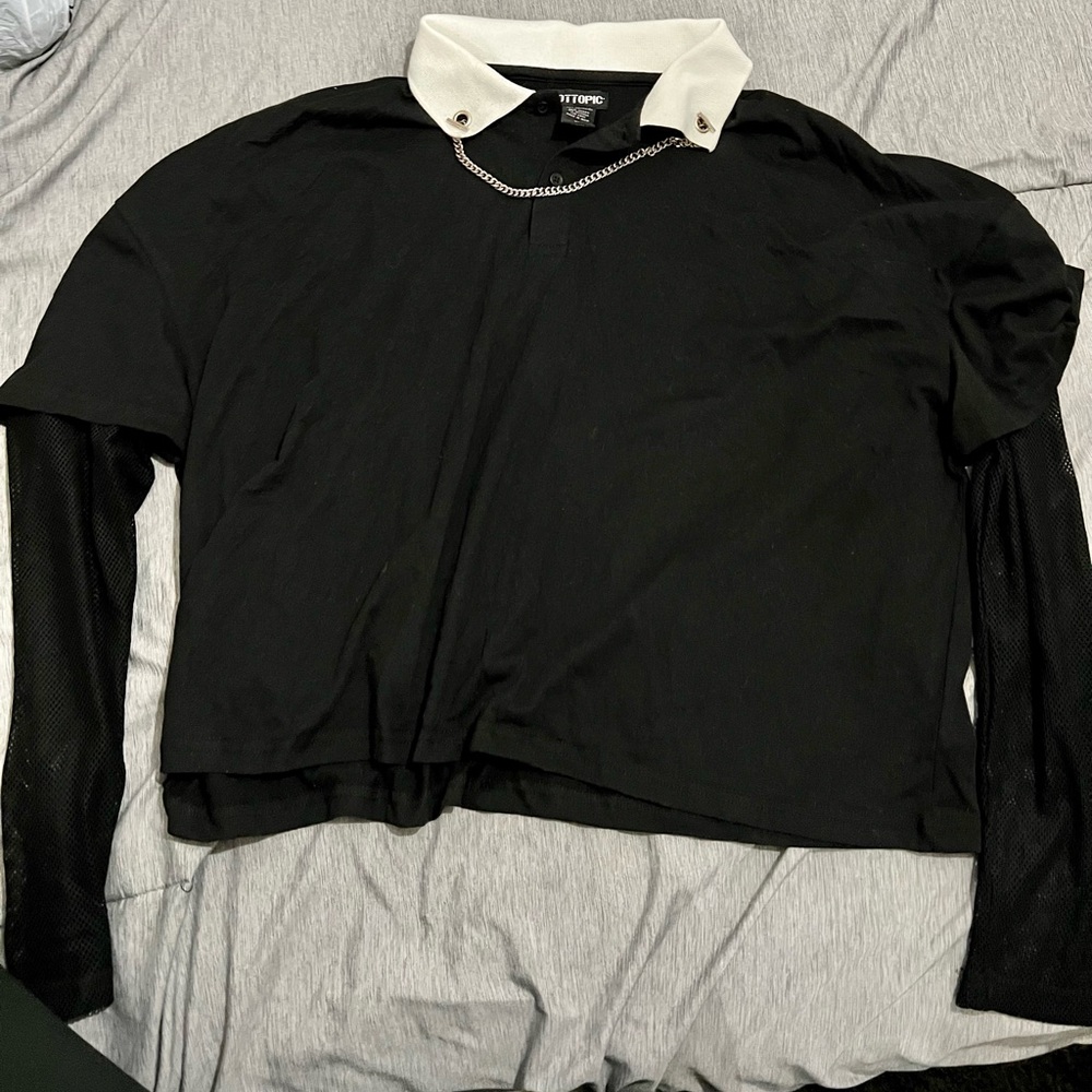 Woman size XL HOT TOPIC long sleeve chain top